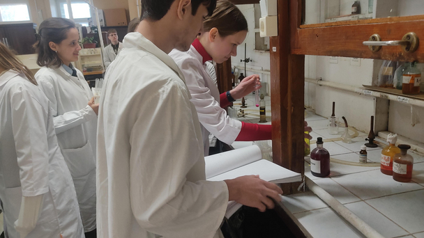 Школа юного химика. Институт химии СГУ